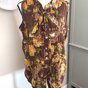 New boutiques POL sleeveless button up brown floral blouse